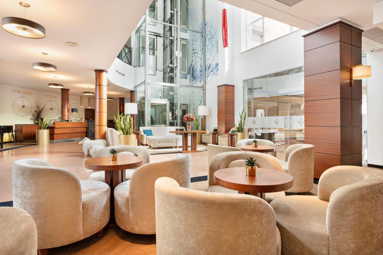 אוסטראון Hotel Olympic Spa & Wellness מראה חיצוני תמונה