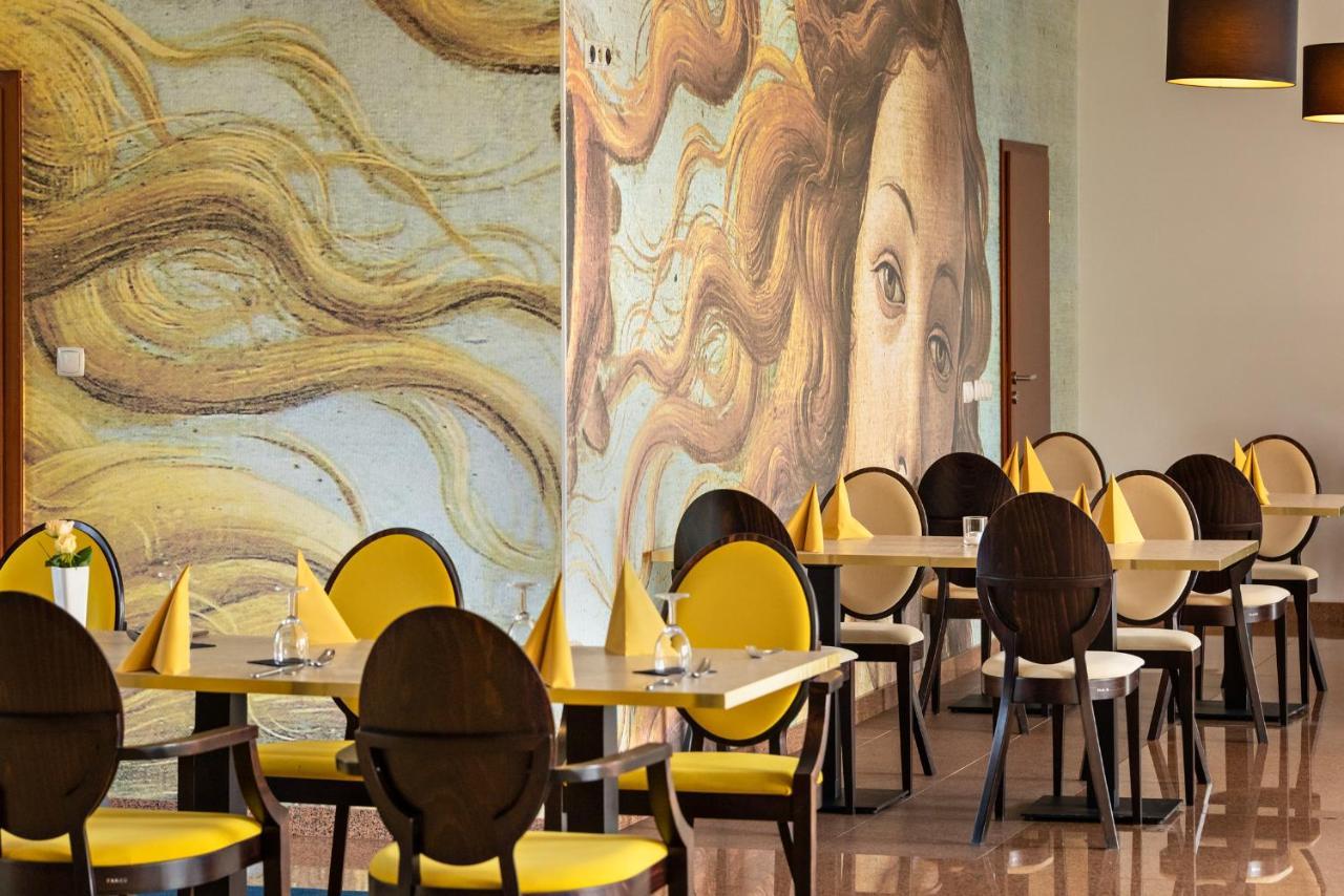 אוסטראון Hotel Olympic Spa & Wellness מראה חיצוני תמונה